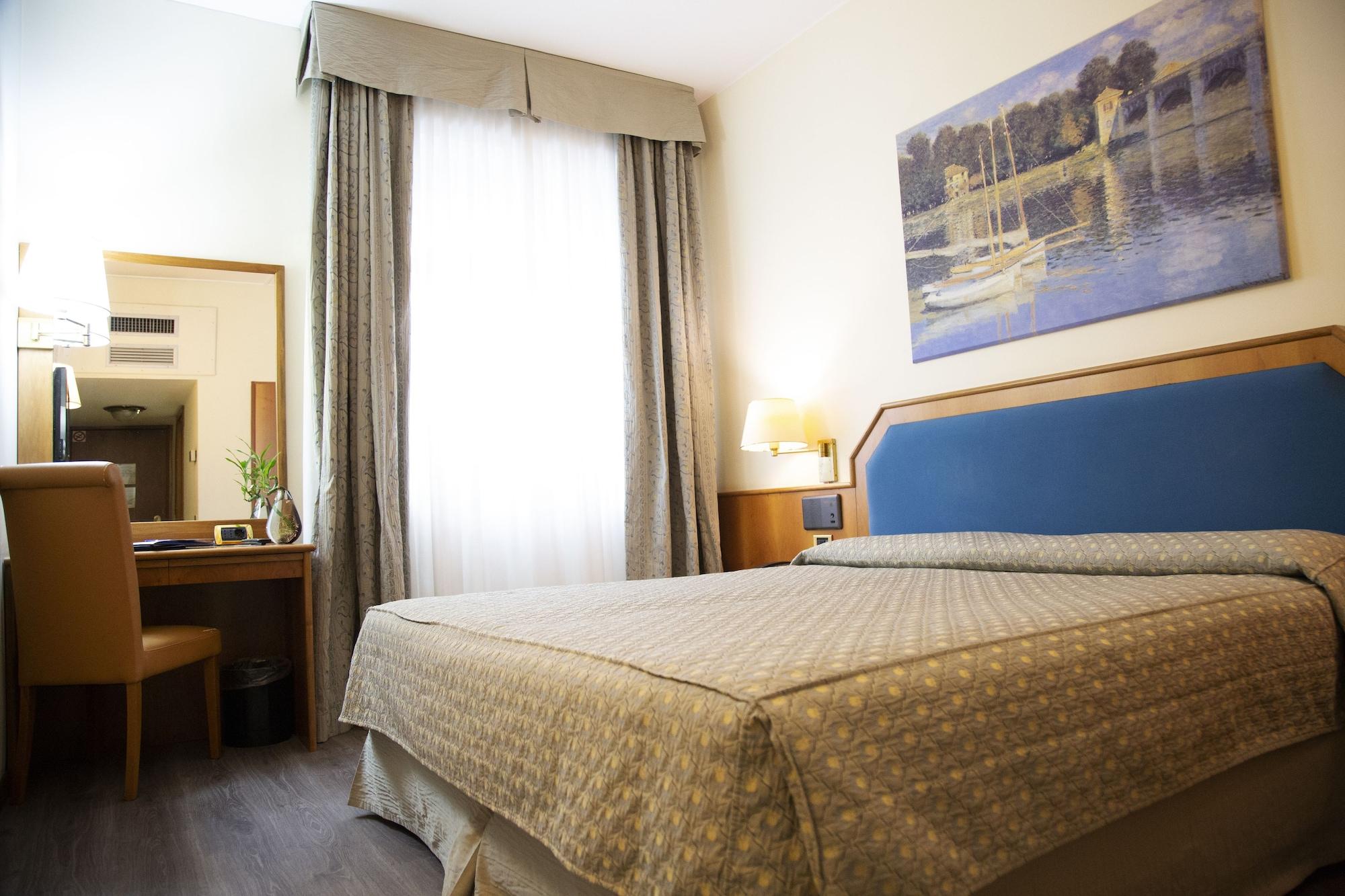 Ih Hotels Milano Eur - Трецано сул Навильо Екстериор снимка