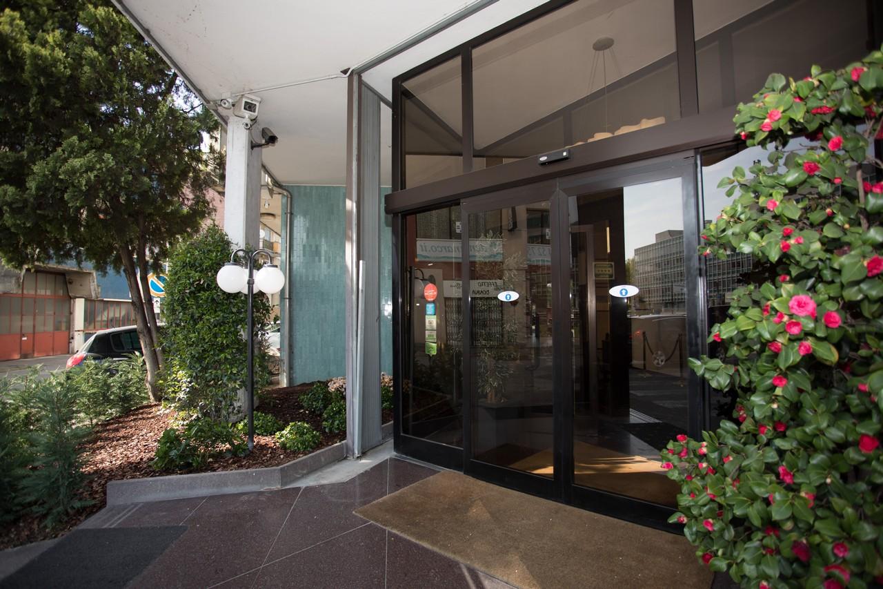 Ih Hotels Milano Eur - Трецано сул Навильо Екстериор снимка