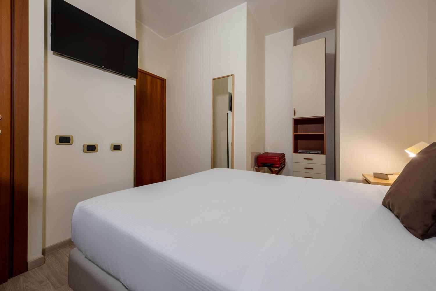 Ih Hotels Milano Eur - Трецано сул Навильо Екстериор снимка
