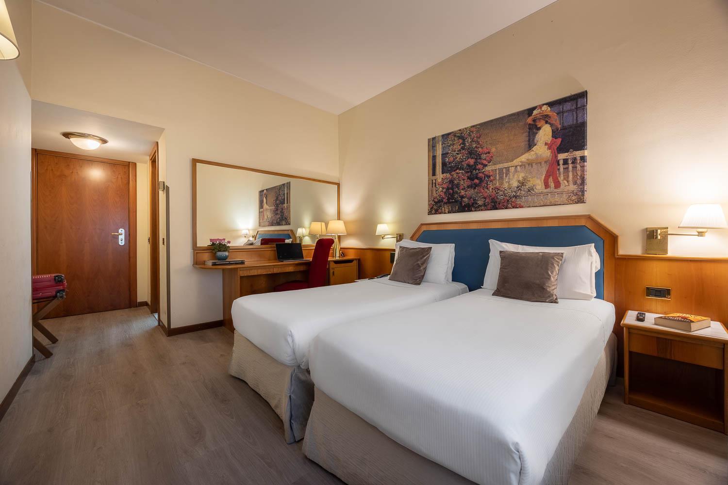Ih Hotels Milano Eur - Трецано сул Навильо Екстериор снимка