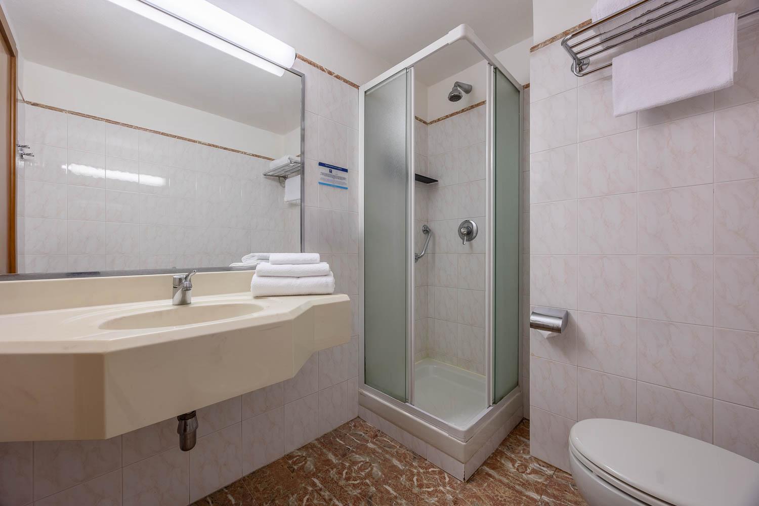 Ih Hotels Milano Eur - Трецано сул Навильо Екстериор снимка